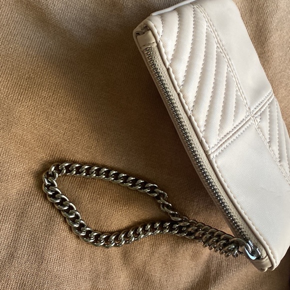 Express blush pink chain wristlet - Picture 5 of 5